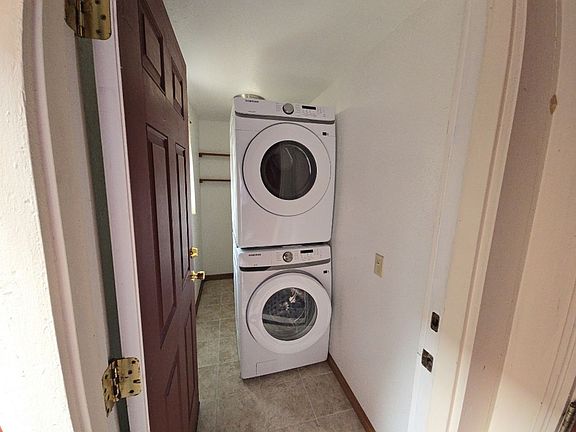2nd image of 626 O St #21735DCBD