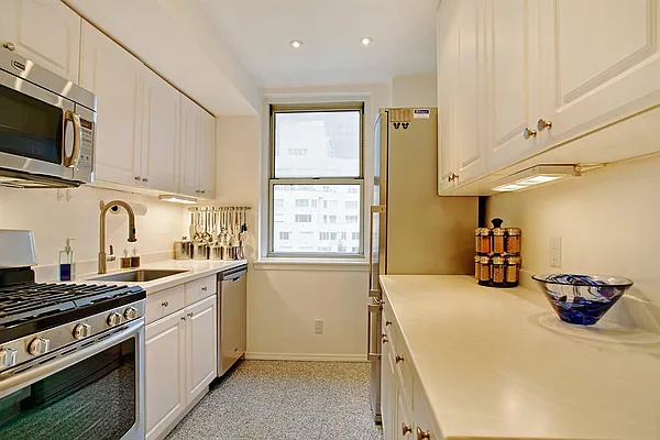 Sold by Corcoran | media 2