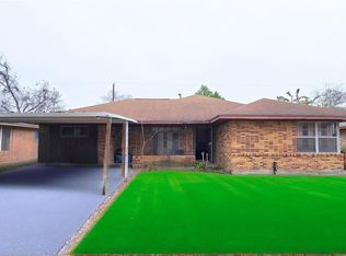 10134 Bretton Dr, Houston, TX 77016