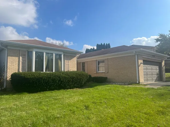 550 Cortland Dr, Lake Zurich, IL 60047