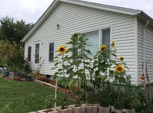 1122 Ivanhoe Rd, Fries, VA 24330