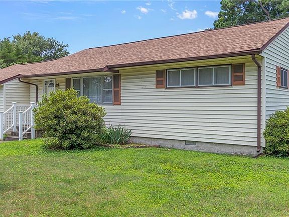 4th image of 3000 Belle Haven Drive