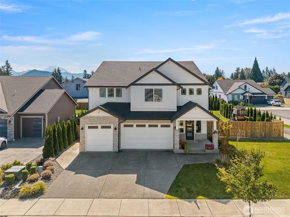2690 Wyrick Court, Enumclaw, WA 98022