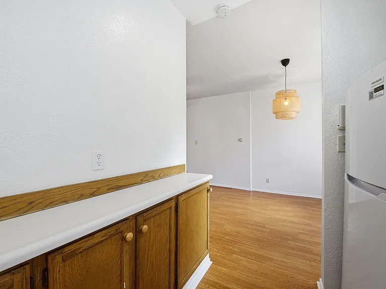 3553 Mission St #C — Photo 8