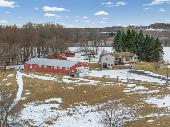 S175 Lavalle Rd, La Valle, WI 53941