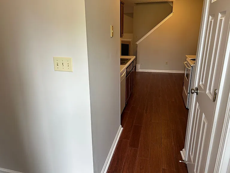 7311 Madelyn Cv — Photo 12