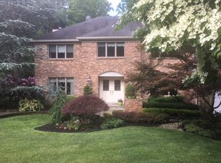 256 Nottingham Rd, Morganville, NJ 07751