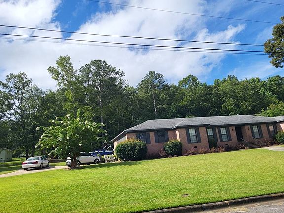 3rd image of 817 Mayes Way