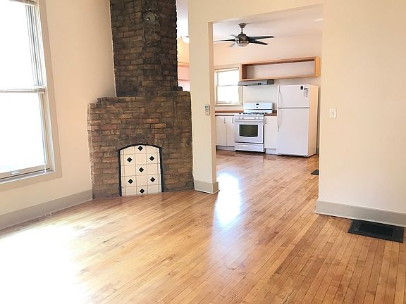 5th image of 231 W 33rd St #1
