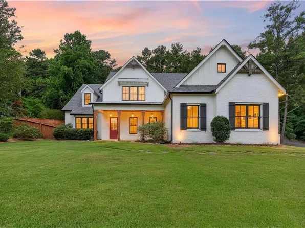 1009 Davenport Cir, Powder Springs, GA 30127