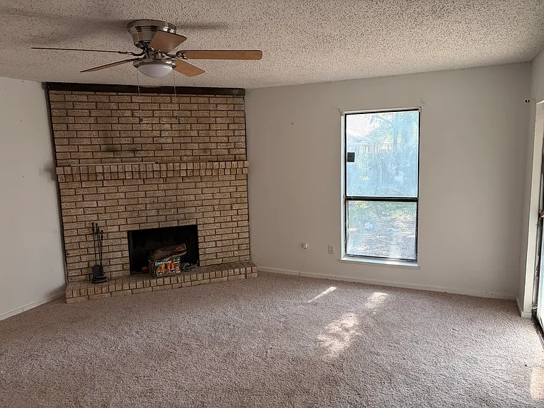 405 Birdsong Ln — Photo 10
