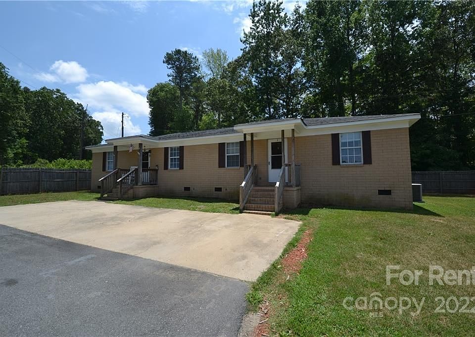 1st image of 305 Benton Dr Unit I