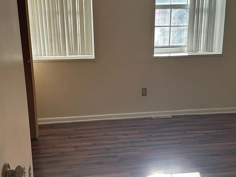 1805 Dutch Village Dr #K-339 — Photo 11