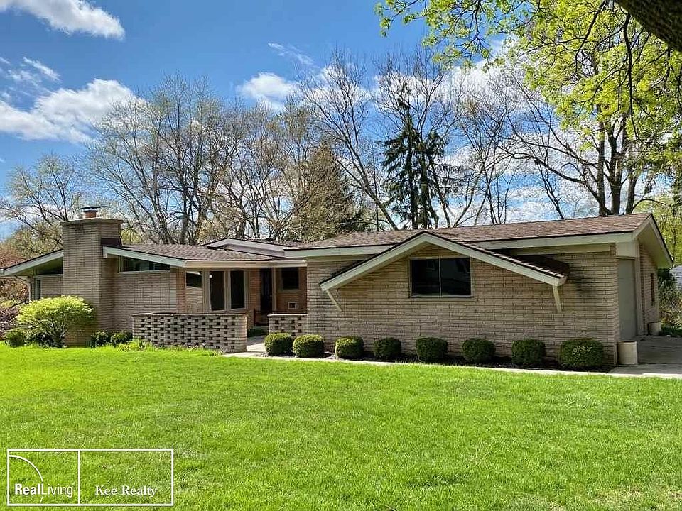 1st image of 415 Henley Dr