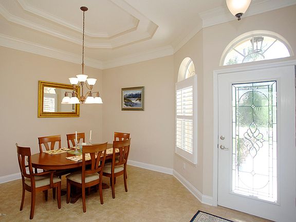 4th image of 172 WORTHINGTON Parkway