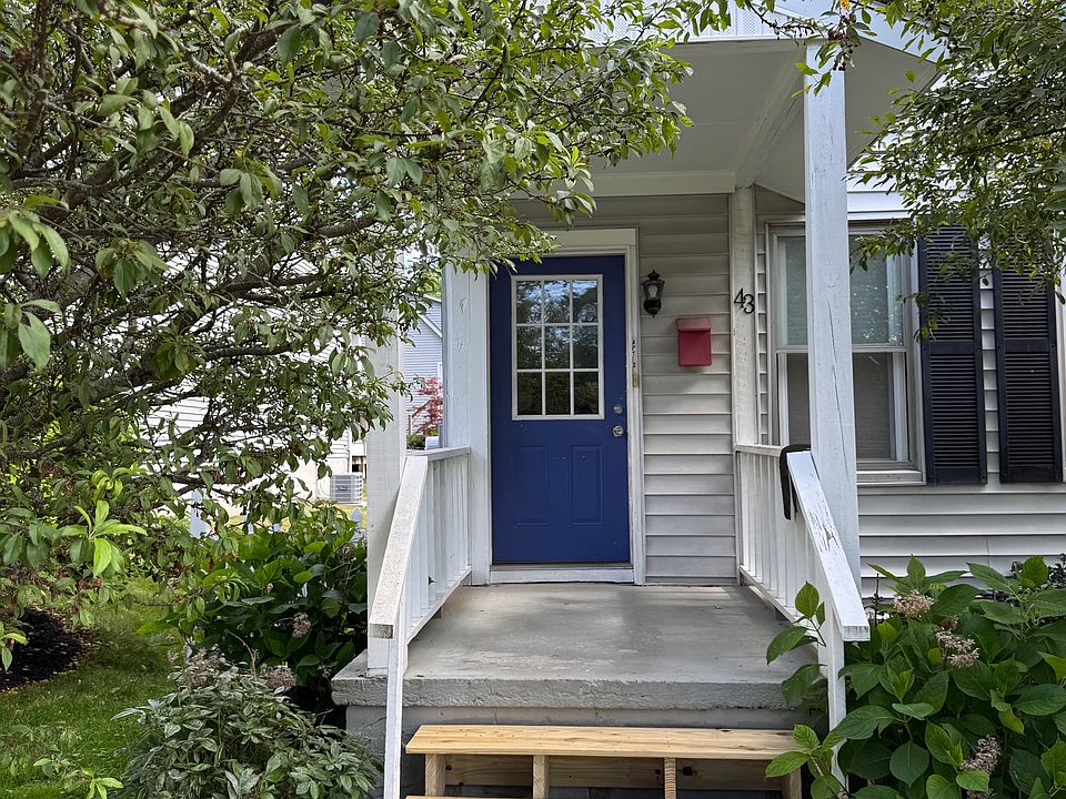 Private Entrance
