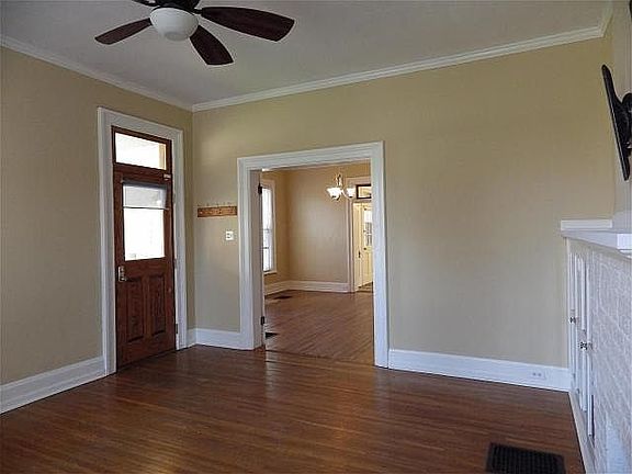 5th image of 981 Franklin Ave