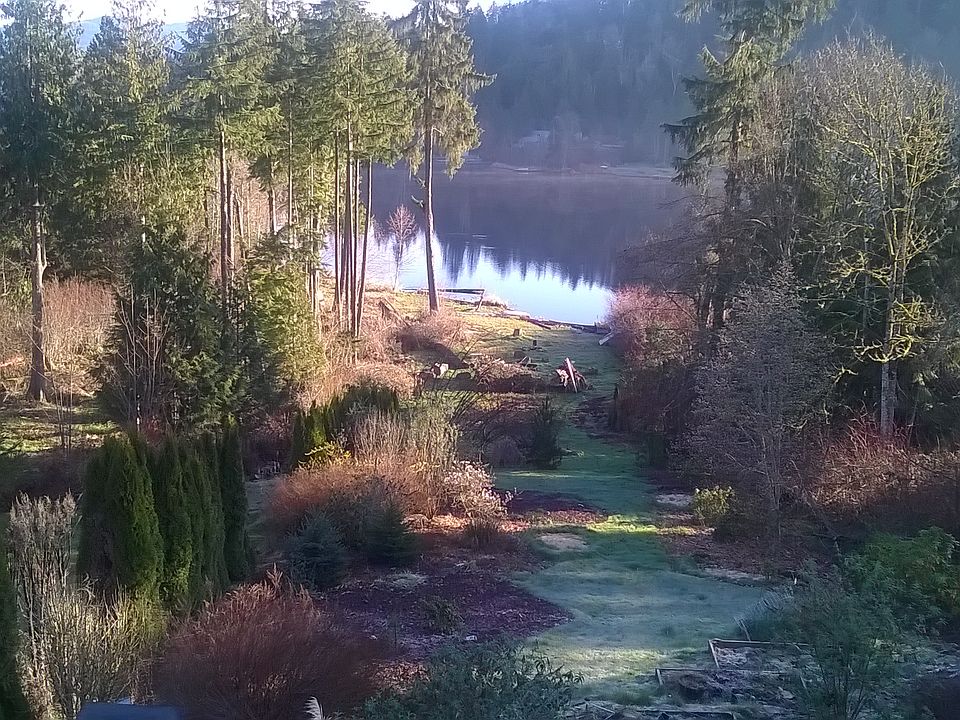 2nd image of 18240 W Lake Desire Dr SE