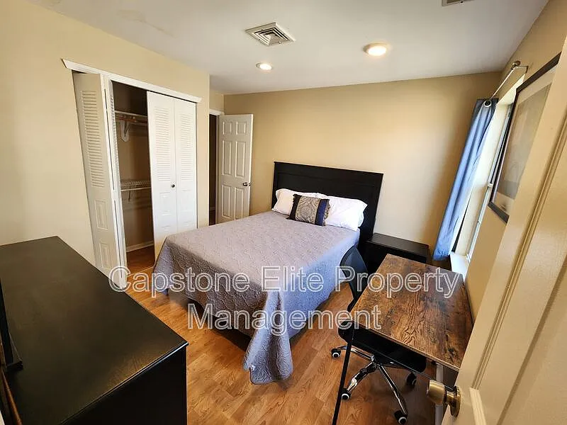 1 bed, 1.0 bath, $1,350 — Photo 1