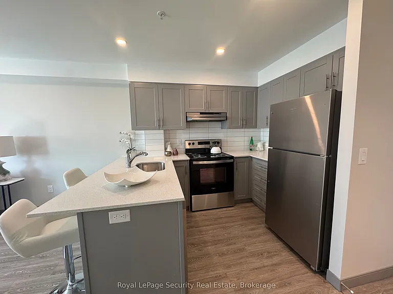 1015 Innisfil Beach Rd #511 — Photo 8