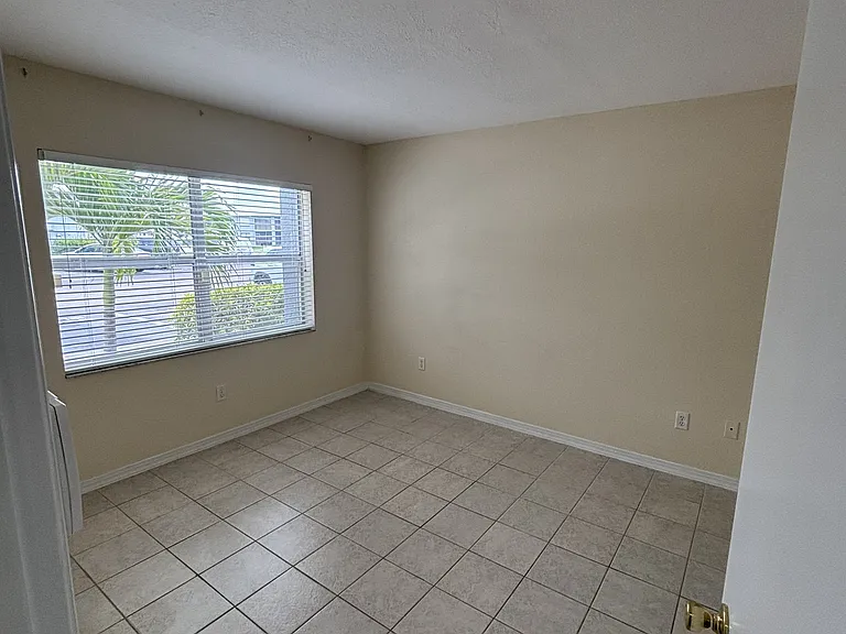 25050 Sandhill Blvd #1A3 — Photo 12