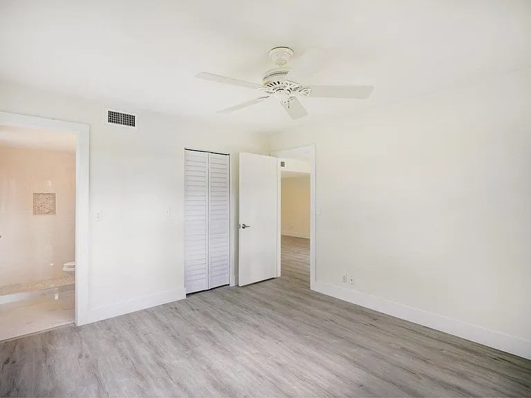 18081 SE Country Club Dr #265 — Photo 5