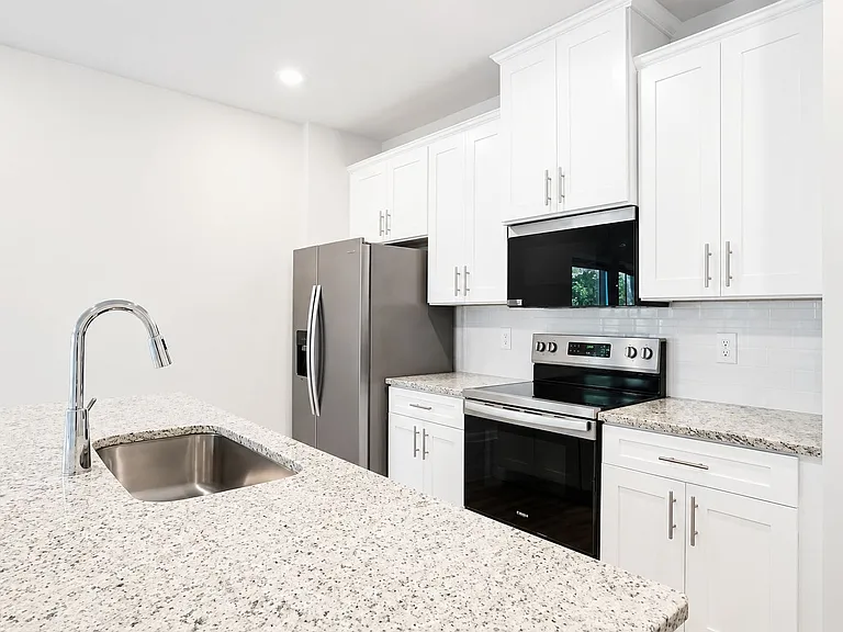 114 Ciara Pl #F — Photo 6