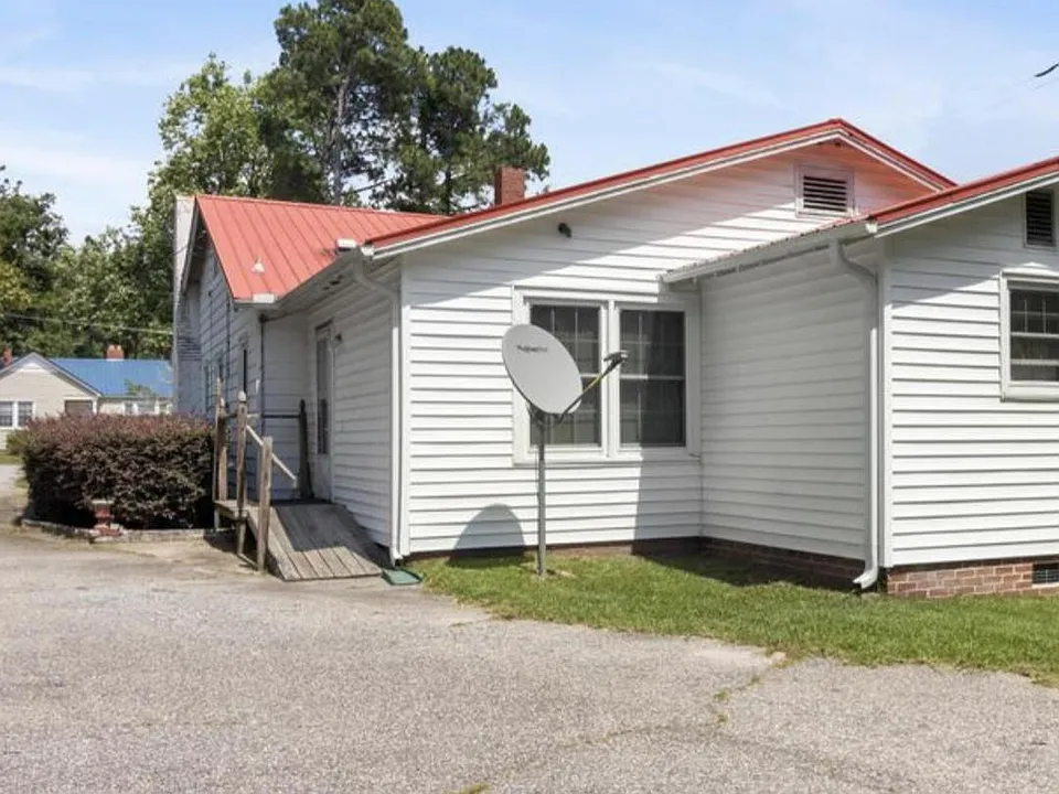 929 Seminole Ave #B