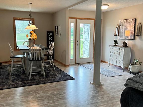 4th image of 1332 Deer Creek Dr