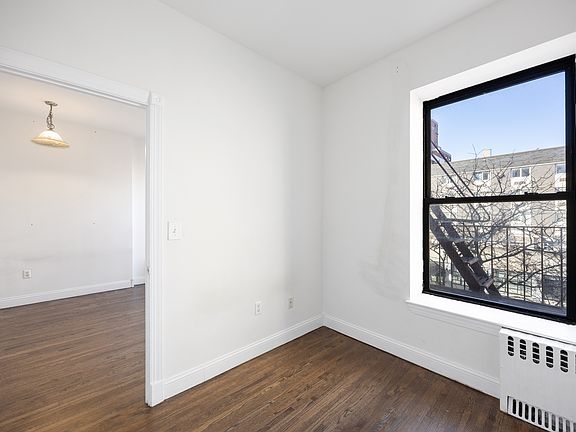 5th image of 460 W 50th St APT 2D