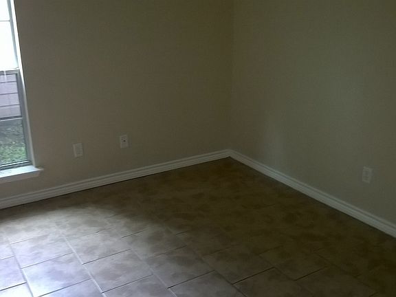 3rd image of 409 N Lee Ave