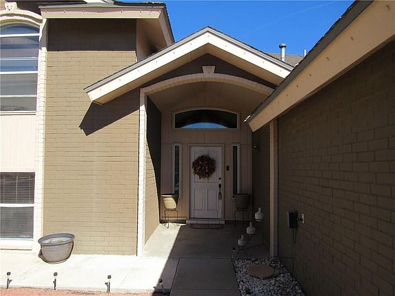 4th image of 14001 Desert Wildflower Pl
