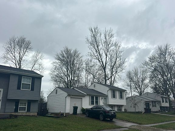 3rd image of 5733 E Tall Oaks Dr