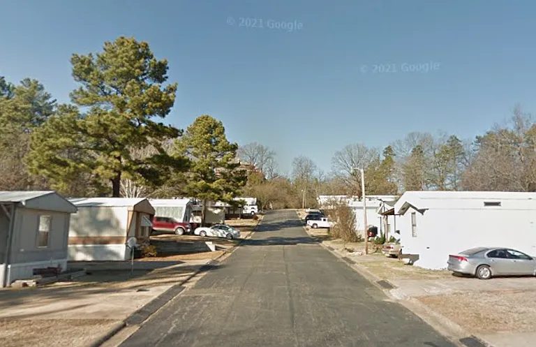 2751 Malvern Ave — Photo 2