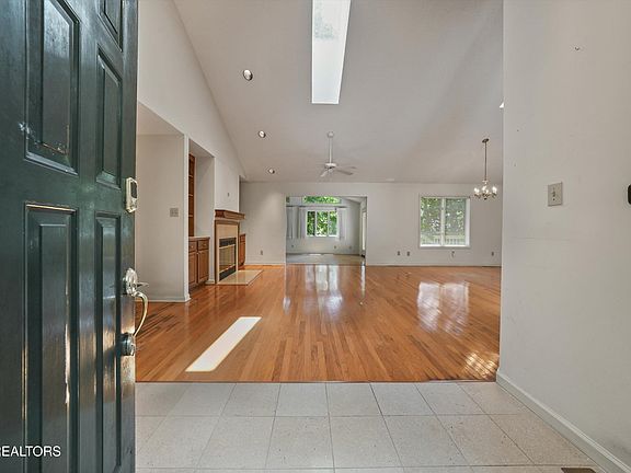 4th image of 158 Kawga Way