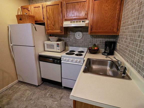 4th image of 9105 S Pointe Retreat Dr