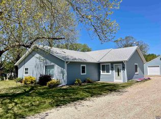 1420 Silverstone Rd NW, Topeka, KS 66618