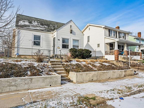 2nd image of 501 Columbian Ave