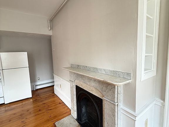 3rd image of 313 Essex St Unit 103