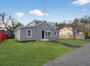 21 Evergreen St, Dartmouth, MA 02747