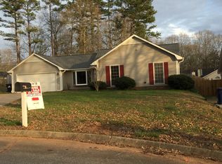 4 Roundleaf Ct, Simpsonville, SC 29680