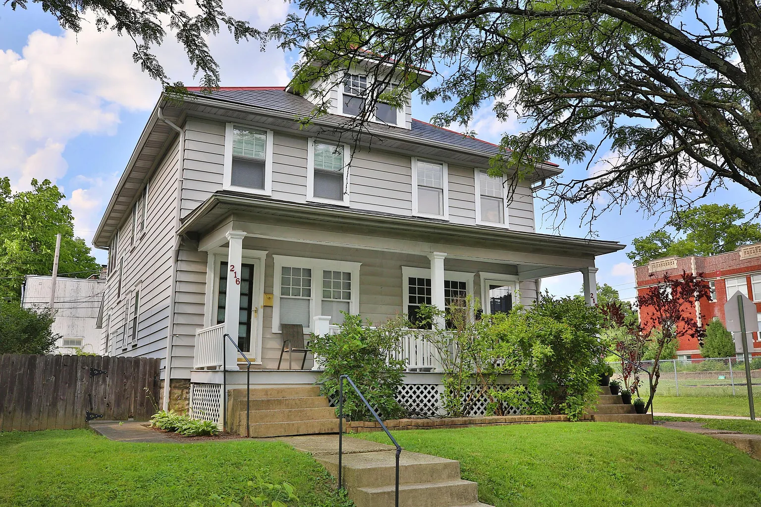 216-218 Tibet Rd photo 1