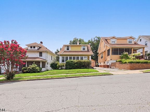 3rd image of 7 -9 Henderson St