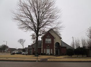 6747 Kirby Lakes Dr, Memphis, TN 38135