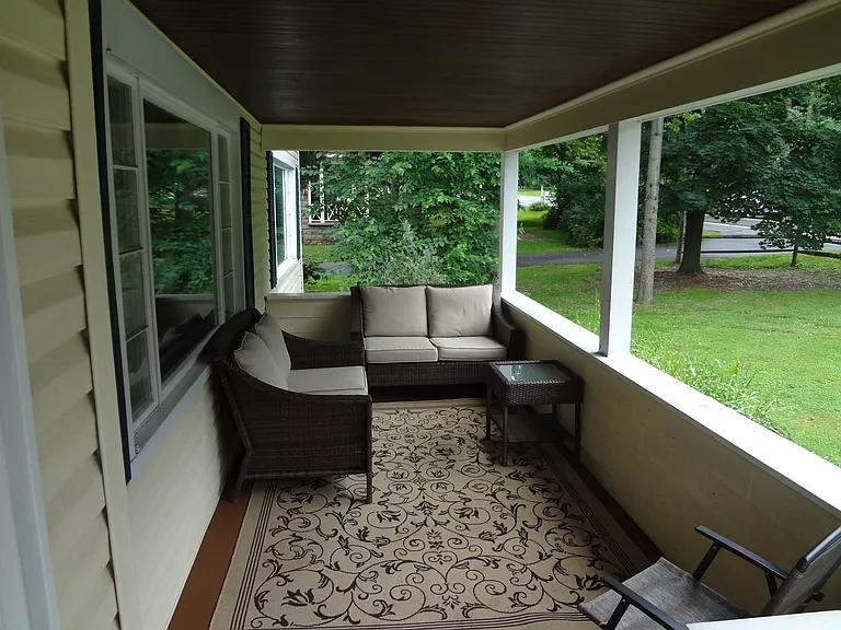 2538 Clover St — Photo 16