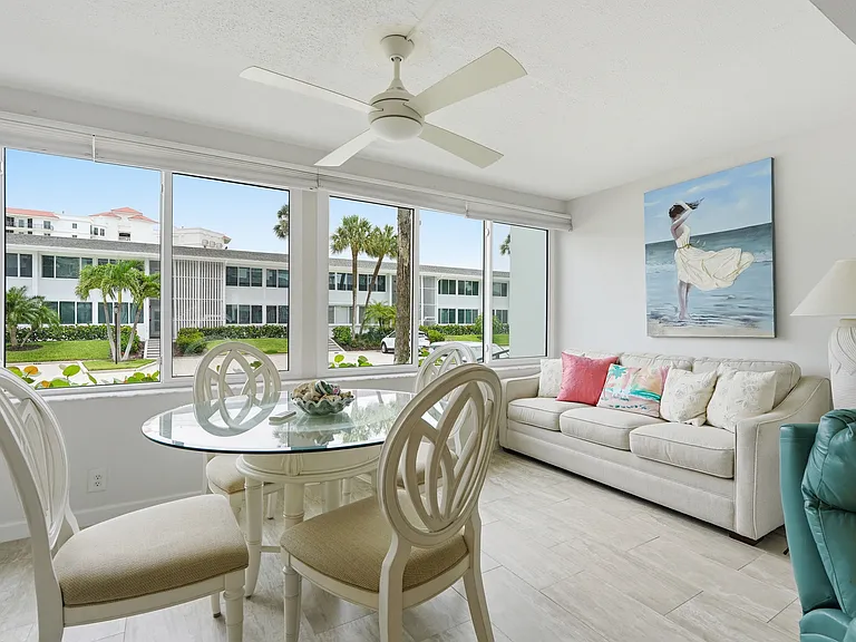 1065 Gulf Shore Blvd N #1 — Photo 28