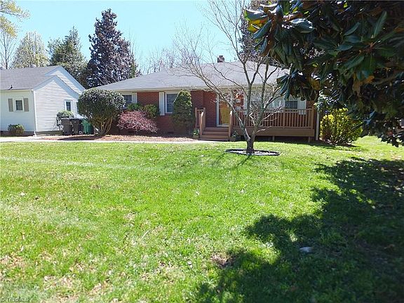 3rd image of 631 Westwood Ave