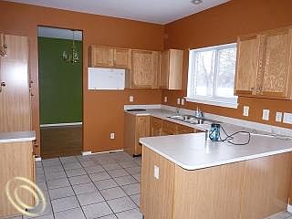 4th image of 17067 Michigan Heights Dr