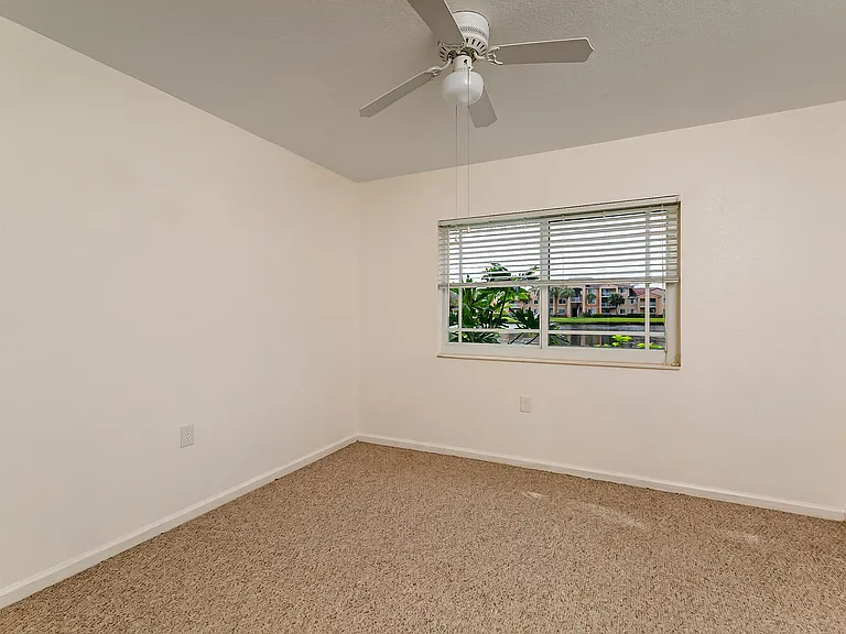 281 SW Palm Dr #102 — Photo 19