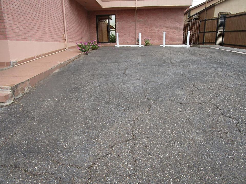 1st image of 316 Hillcrest Blvd